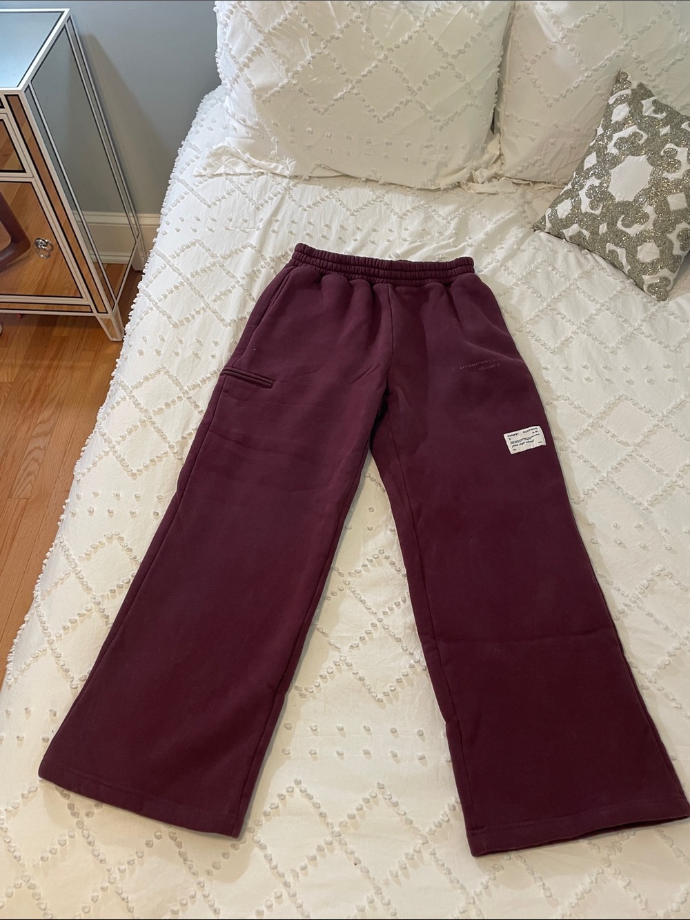 Comfrt Maroon Wide-Leg Sweatpants Large worn once